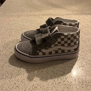 Kids high top checkered vans!